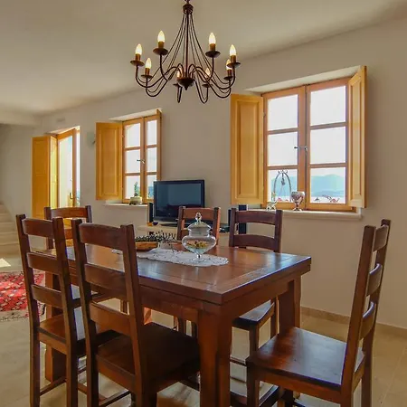 Villa Viganj וילה ויגאני